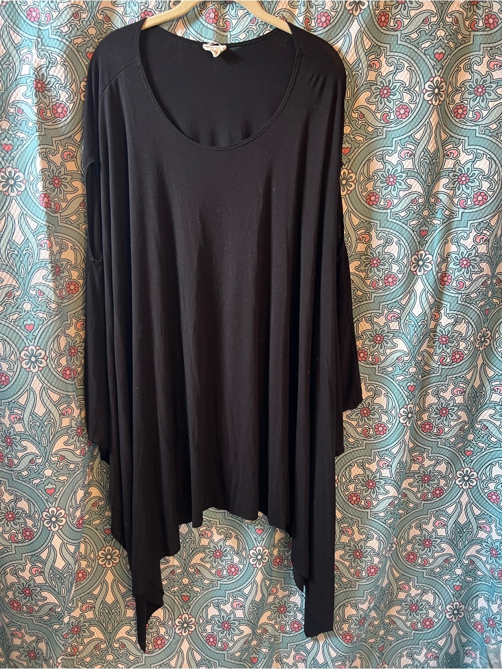 Three Bird Nest Black Flowing Scoop Neck Tunic